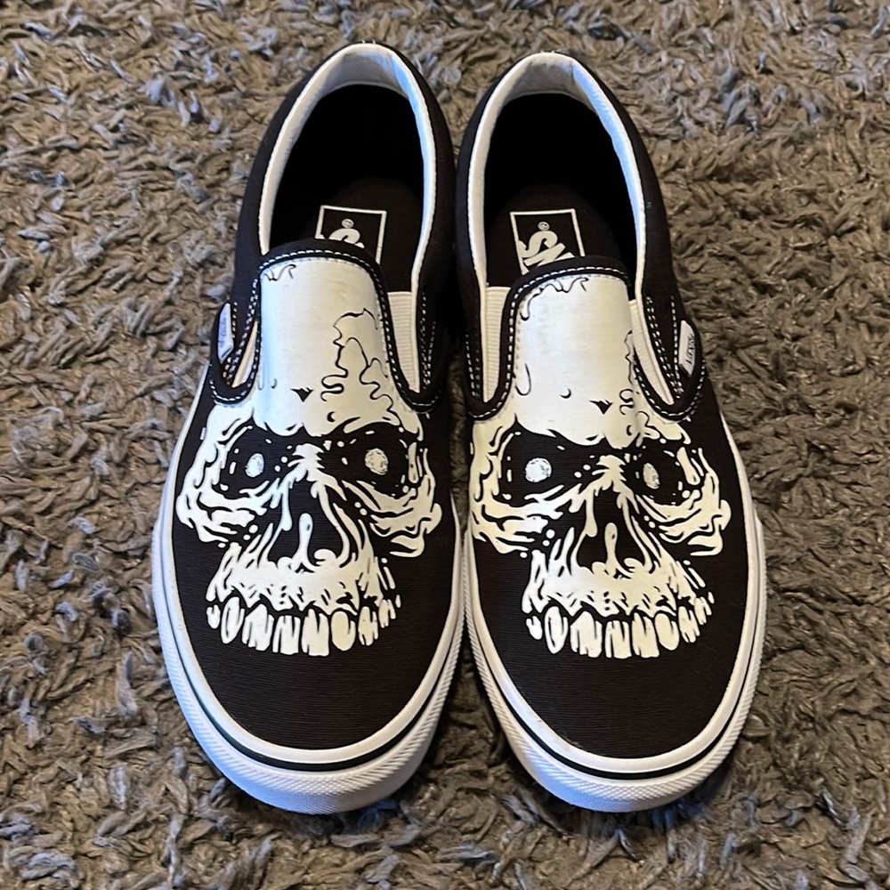 Vans slip on Shoes Size 8 in women’s